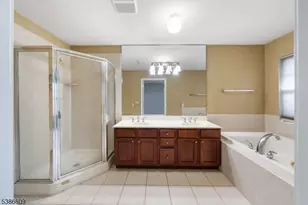 790 Green Ln, Union Township, NJ 07083 - Photo 14