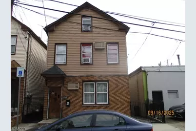 7 Kossuth St, Newark, NJ 07105 - Photo 2