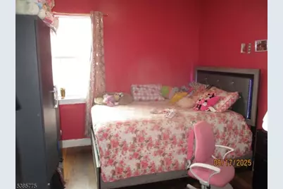 63 Warwick St, Newark, NJ 07105 - Photo 6