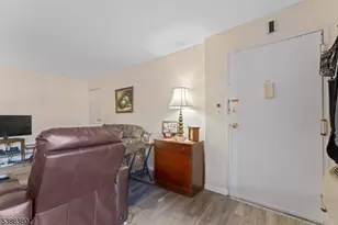 528 Andria Ave Apt, Hillsborough Township, NJ 08844 - Photo 2