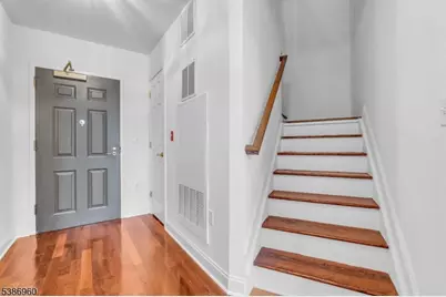 182 Victoria Dr, Bridgewater Twp., NJ 07920 - Photo 4