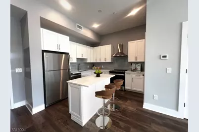 378 Millburn Ave #3, Millburn, NJ 07041 - Photo 2