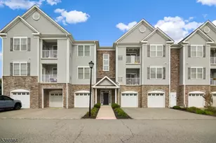 43 Elston Ct, Wanaque, NJ 07420 - Photo 2