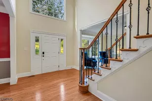 33 Chancellor Way, Washington Township, NJ 07853 - Photo 8