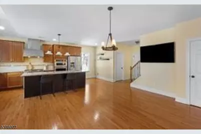 33 Chancellor Way, Washington Township, NJ 07853 - Photo 12