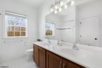 33 Chancellor Way, Washington Township, NJ 07853 - Photo 30