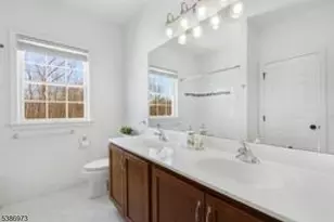 33 Chancellor Way, Washington Township, NJ 07853 - Photo 30