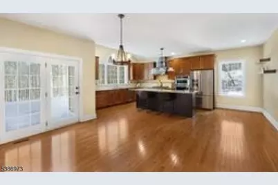 33 Chancellor Way, Washington Township, NJ 07853 - Photo 14