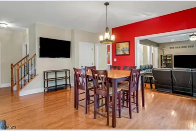 33 Chancellor Way, Washington Township, NJ 07853 - Photo 4