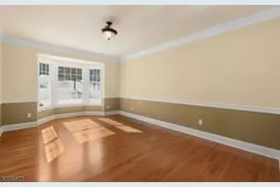 33 Chancellor Way, Washington Township, NJ 07853 - Photo 16