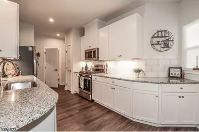 10 Sparrowhawk St, Washington Township, NJ 07882 - Photo 6