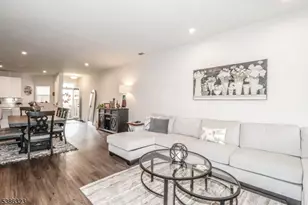 10 Sparrowhawk St, Washington Township, NJ 07882 - Photo 12