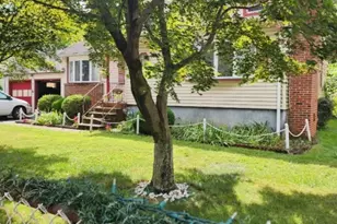 774 Webster Pl, Plainfield, NJ 07060 - Photo 2