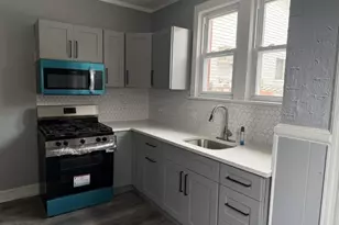 31 Tappan St, Kearny, NJ 07032 - Photo 2