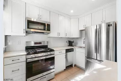 36A Meadowbrook Pl, Maplewood, NJ 07040 - Photo 1