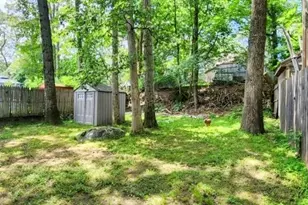 720 Brooklyn Mountain Rd, Hopatcong, NJ 07843 - Photo 10