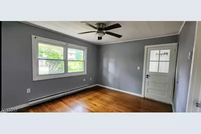 720 Brooklyn Mountain Rd, Hopatcong, NJ 07843 - Photo 2