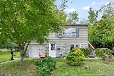 92 Lakeview Ter, Oakland, NJ 07436 - Photo 2