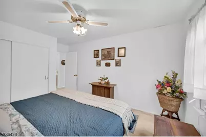 92 Lakeview Ter, Oakland, NJ 07436 - Photo 18