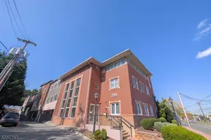 391 Springfield Ave, Berkeley Heights Township, NJ 07922 - Photo 2