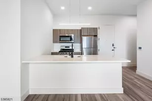 55 Washington St, East Orange, NJ 07017 - Photo 8