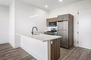 55 Washington St, East Orange, NJ 07017 - Photo 8