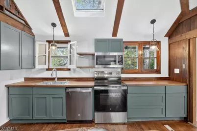 2115 Lakeside Dr, Vernon Twp., NJ 07422 - Photo 6