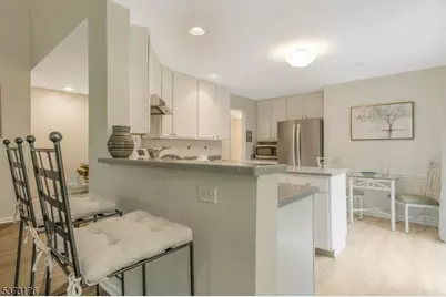 18 Oak Knoll Lane Condo, Bedminster Township, NJ 07921 - Photo 1