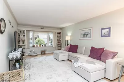 108 Goldfinch Mdws, Allamuchy Township, NJ 07840 - Photo 8