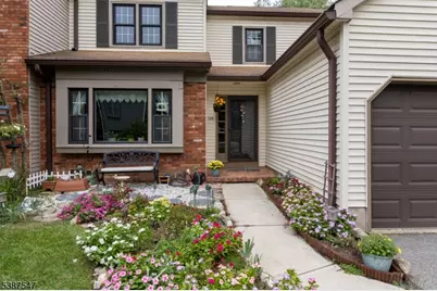 108 Goldfinch Mdws, Allamuchy Township, NJ 07840 - Photo 2