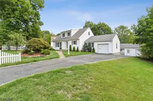 156 Sycamore Ave, Livingston, NJ 07039 - Photo 2