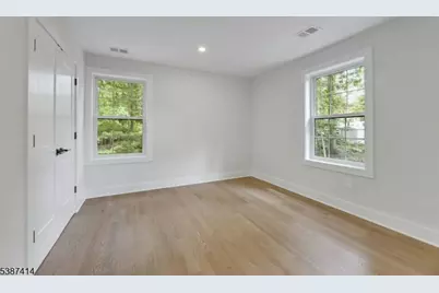 34 E Glen Rd, Denville, NJ 07834 - Photo 32