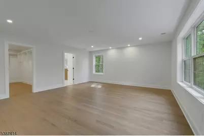 34 E Glen Rd, Denville, NJ 07834 - Photo 22