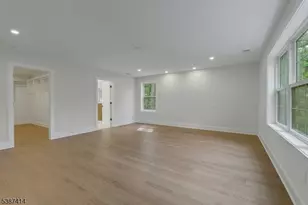 34 E Glen Rd, Denville, NJ 07834 - Photo 22