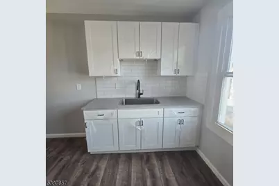 16 Baldwin Ave #3, Newark, NJ 07108 - Photo 2