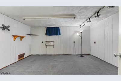 341 Trotting Rd, Union Township, NJ 07083 - Photo 14