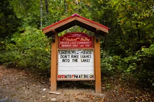 66 W Shore Dr, Vernon, NJ 07462 - Photo 4