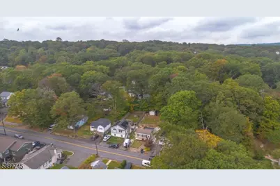 176 Monroe Trl, Hopatcong, NJ 07843 - Photo 20