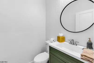 784 Valley St, Union Township, NJ 07088 - Photo 10