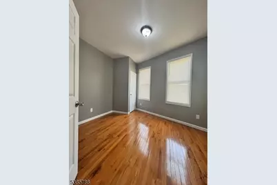 705 S 15th St, Newark, NJ 07103 - Photo 24