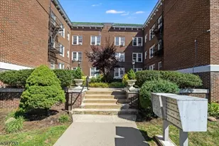 2 Altamont Ct, Morristown, NJ 07960 - Photo 1