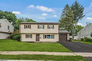 33 Holly St, Franklin Township, NJ 08873 - Photo 1