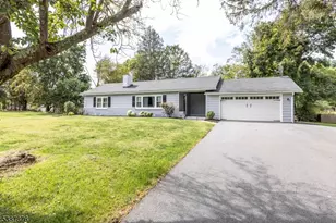 7 N Terrace Rd, Knowlton Township, NJ 07832 - Photo 1