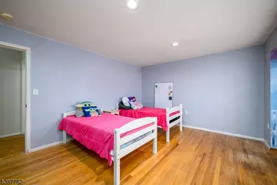 920 Robin Rd, Hillsborough Township, NJ 08844 - Photo 18