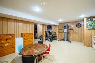 920 Robin Rd, Hillsborough Township, NJ 08844 - Photo 20