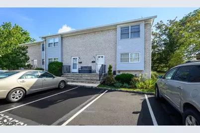 920 Robin Rd, Hillsborough Township, NJ 08844 - Photo 2