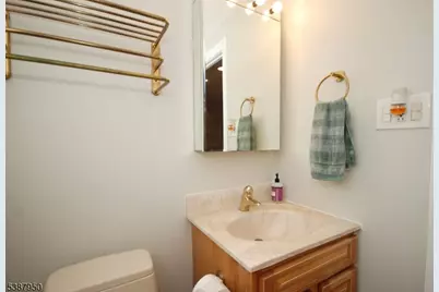 25 Hughes Rd, Franklin Township, NJ 08873 - Photo 32