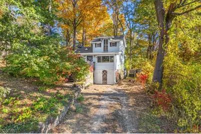 204 Wawayanda Rd, Vernon, NJ 07422 - Photo 1