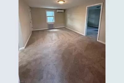 8 Cedar St, South Bound Brook Boro, NJ 08880 - Photo 4