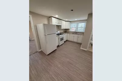 8 Cedar St, South Bound Brook Boro, NJ 08880 - Photo 2